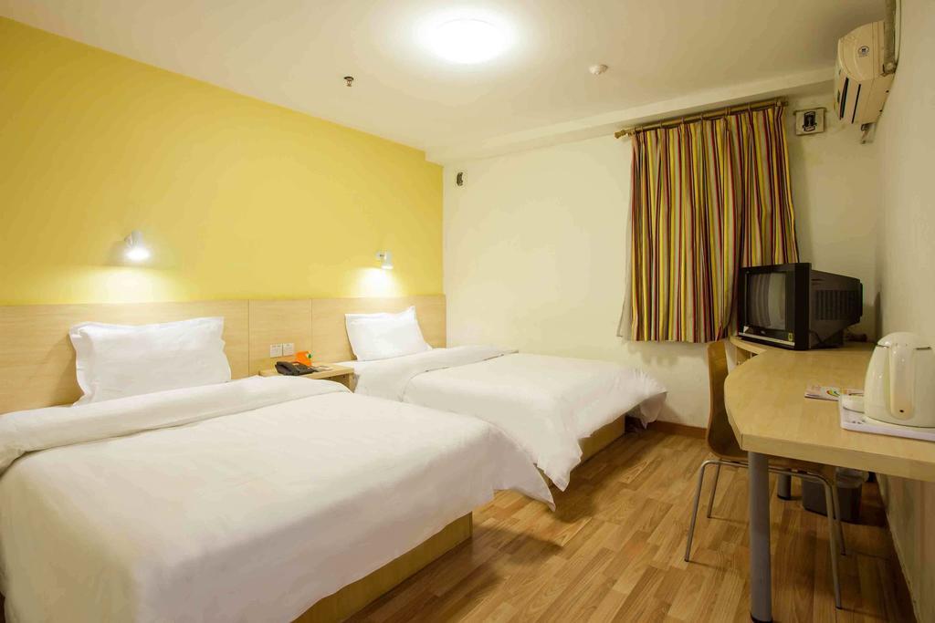 7Days Inn Zhuhai Hengqin Changlong Wanzai Port Δωμάτιο φωτογραφία